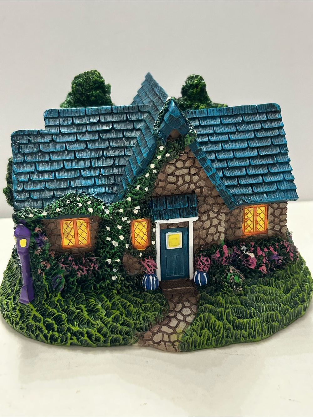Thomas Kinkade Hawthorne Village Weathervane Hutch - Cottage House Only